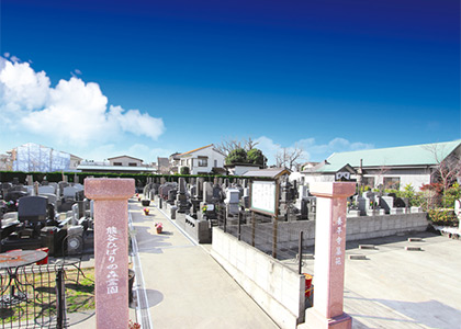 熊谷ひばりの森霊園門
